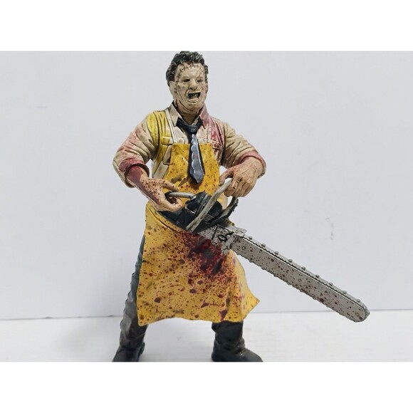 1998 MCFARLANE TOYS MOVIE MANIACS SERIES 1 LEATHERFACE BLOODY VERSION FIGURE - Picture 2 of 10